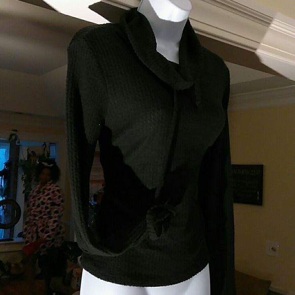 Anthropologie paper crane ladies top - Picture 2 of 7